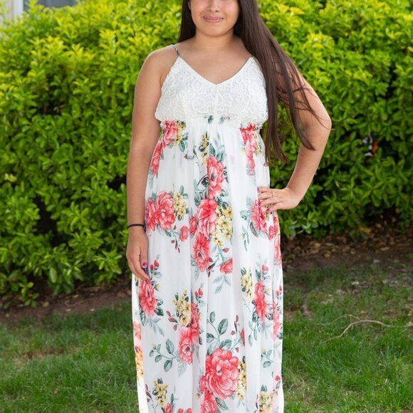 Dressday Floral Maxi Dress With Back Out - Picture 9 of 14